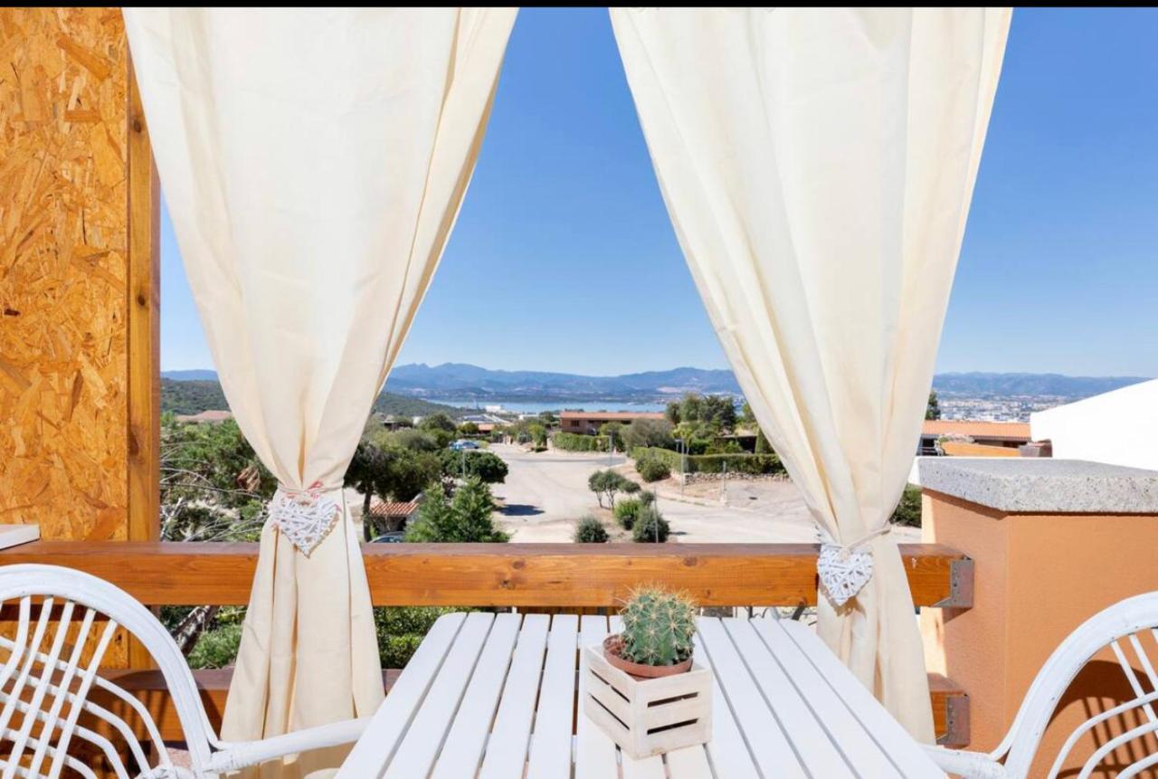 Casa Sharon Appartamento Vista Mare Ad Όλμπια Εξωτερικό φωτογραφία