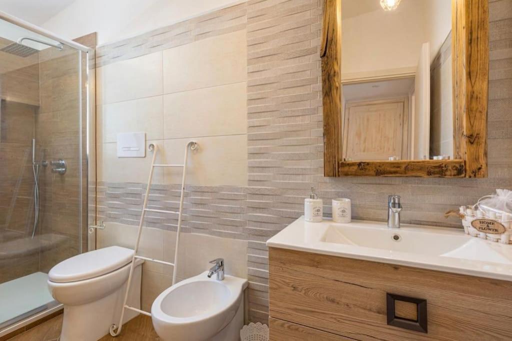 Casa Sharon Appartamento Vista Mare Ad Όλμπια Εξωτερικό φωτογραφία
